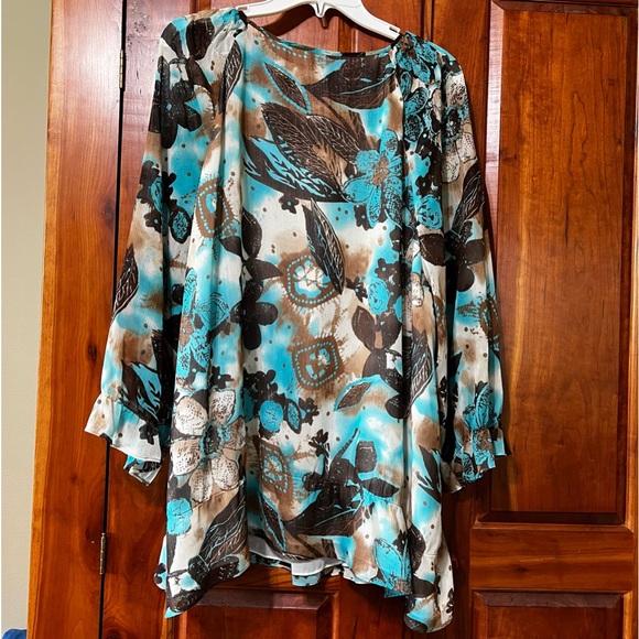 Laura Ashley size 3 woman’s blouse. - Picture 2 of 15